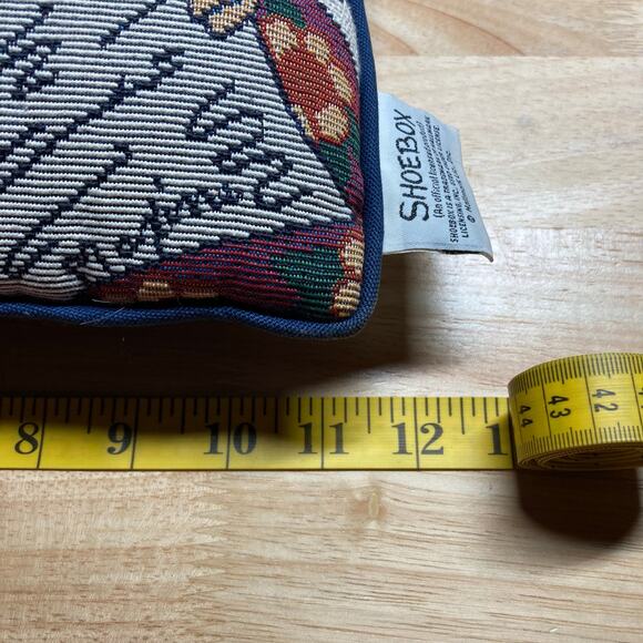 Hallmark Shoebox Pillow 'I value the opinion of others when they match mine' - Picture 4 of 6